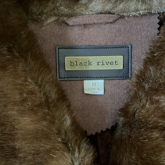 Womens Medium brown fur, suede & leather coat. Worn twice. - Picture 4 of 5